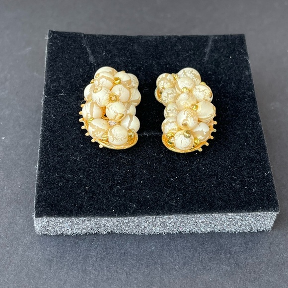 Vintage “Forbidden Fruit” Clip Earrings - Picture 7 of 10